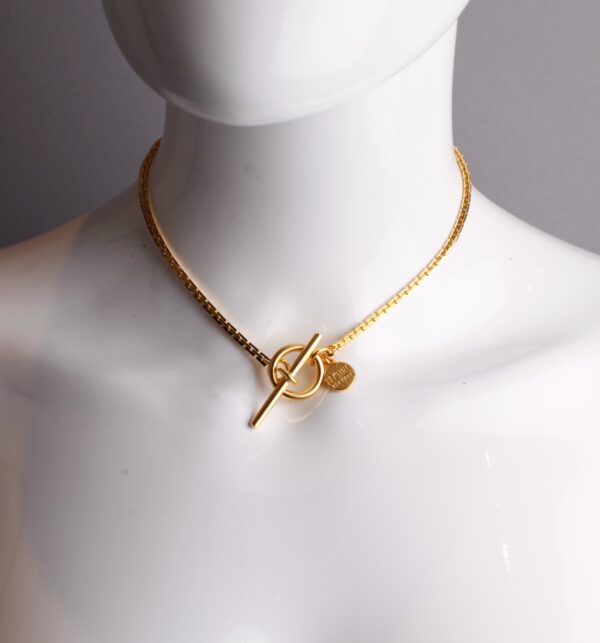 Boston Chain Toggle Short
