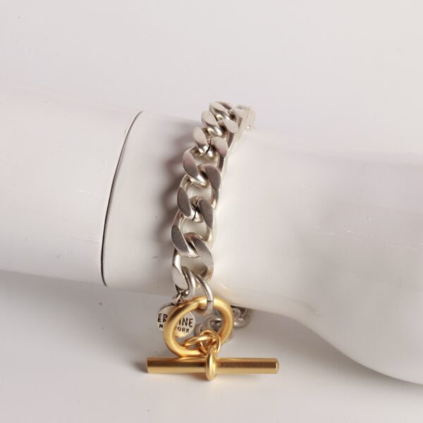 Rap toggle bracelet