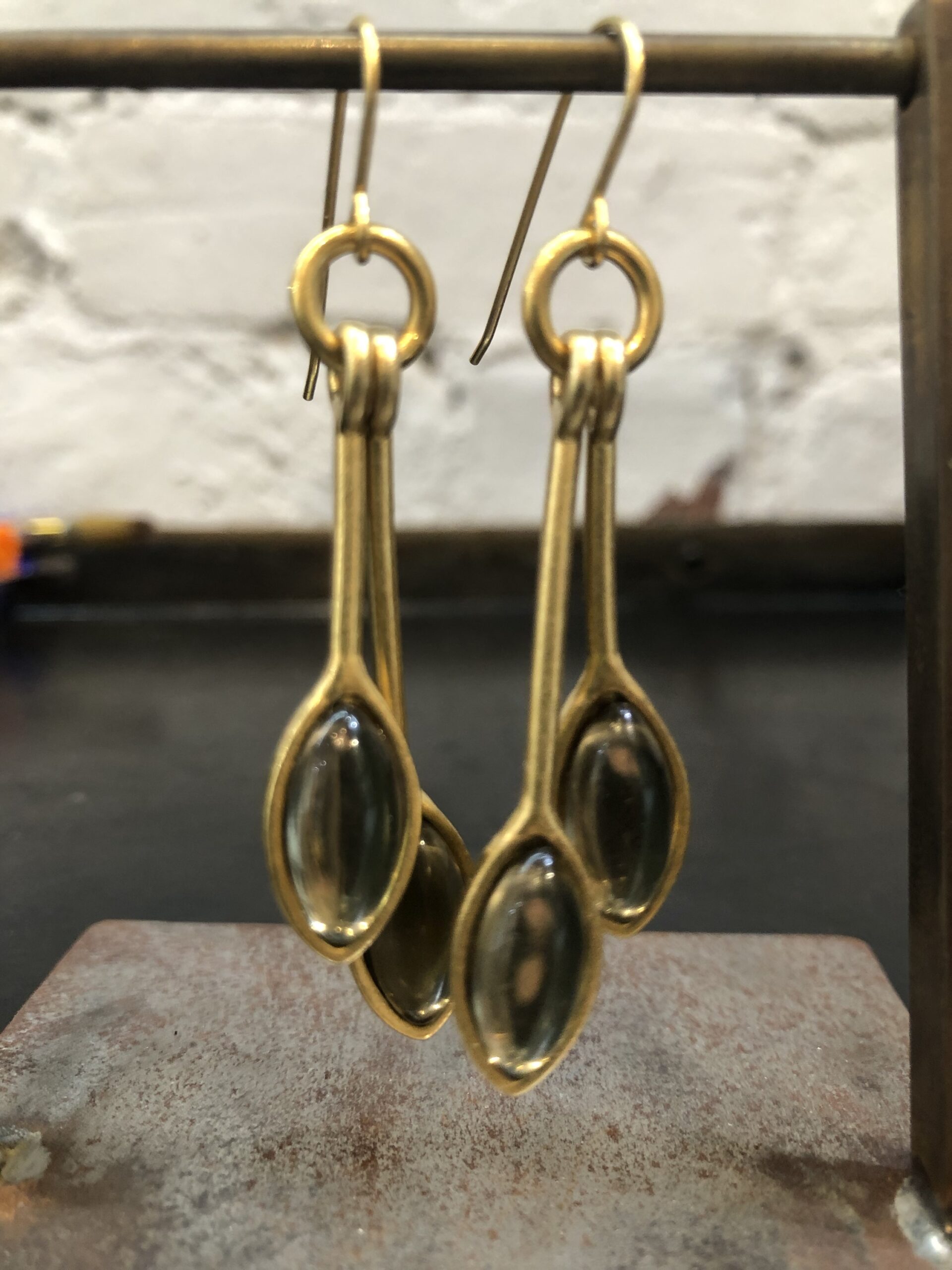 gold /black diamond