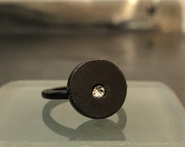 Piece Crystal ring